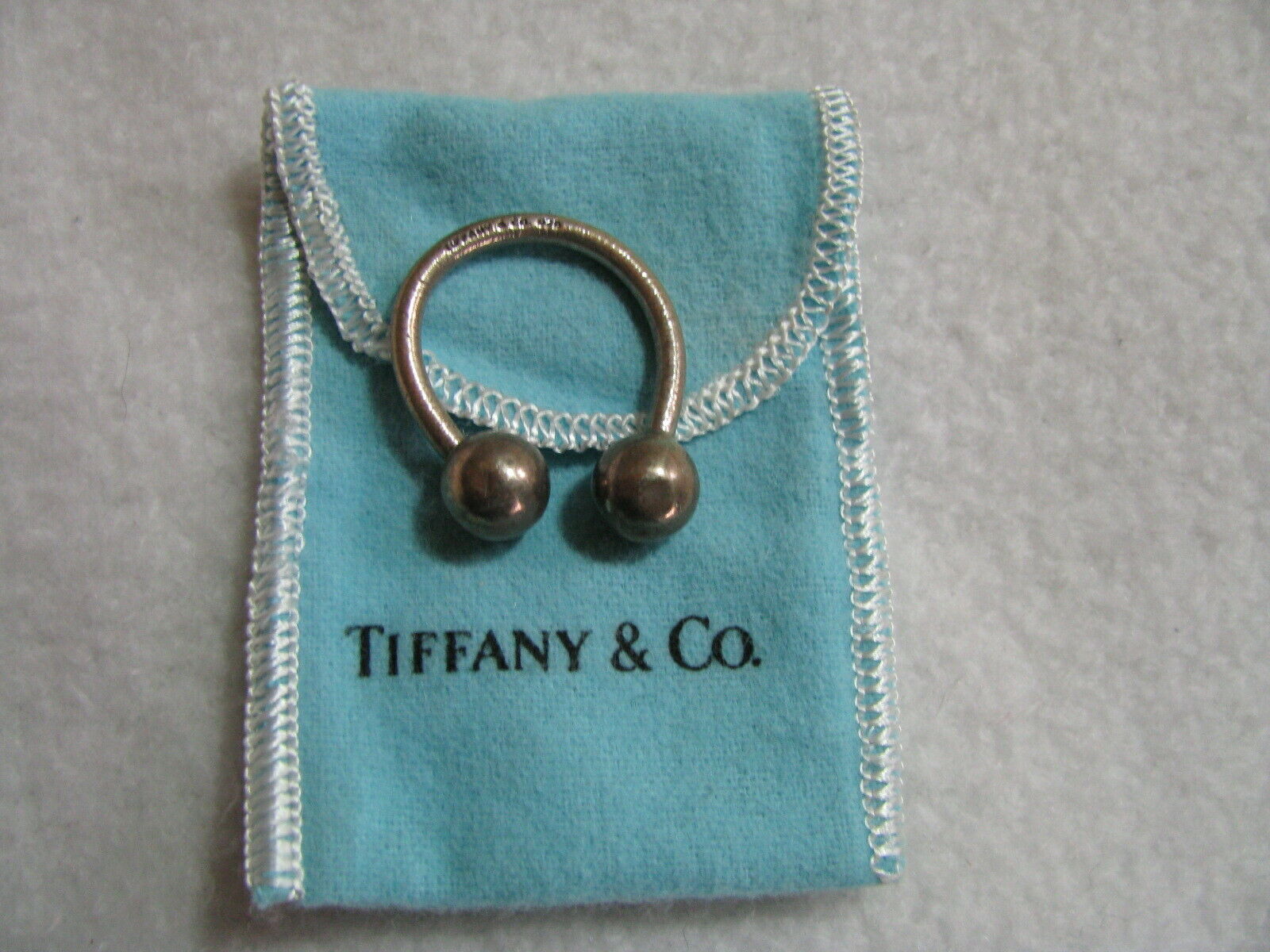 In Blue Felt Pouch Tiffany & Co Sterling Screw Off Ball End Horseshoe Key Ring