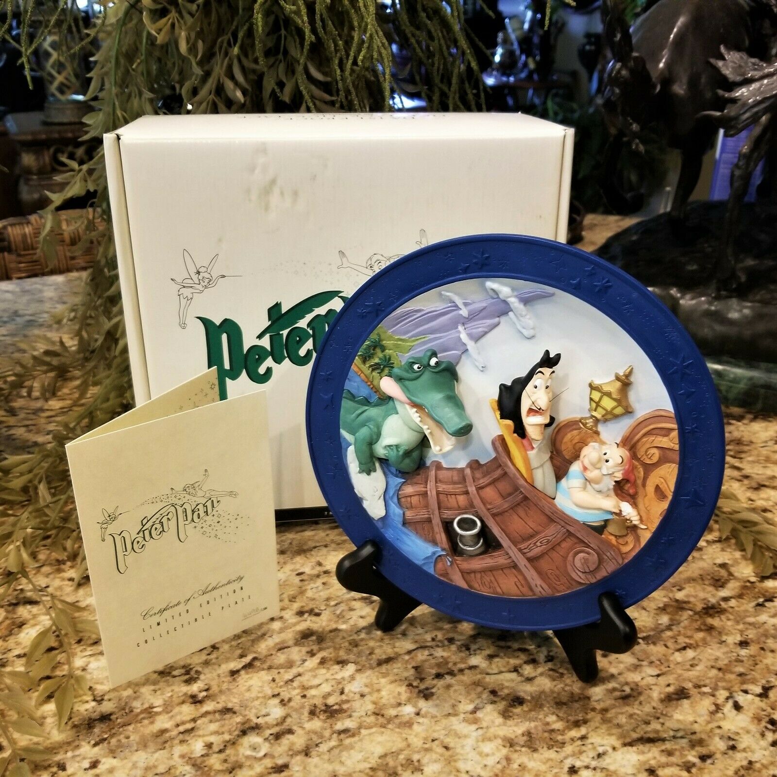 New Le Disney Peter Pan Captain Hook Smee & Croc 3d Relief Plate Tic Tock Coa