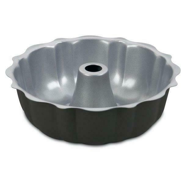 New Cuisinart Non Stick Fluted 9.5" Cake Pan